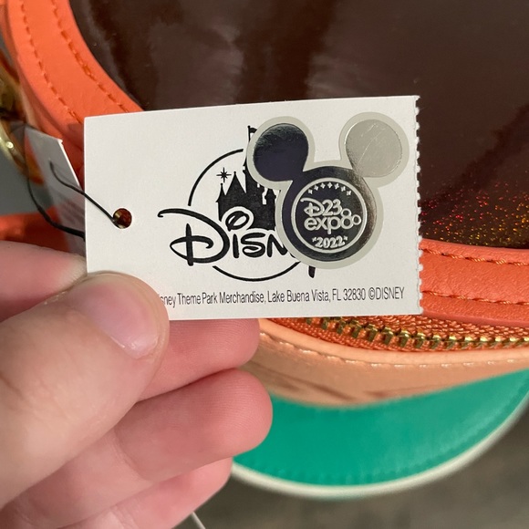 Lounge fly Disney Alice in Wonderland Tea Cup Purse - Picture 5 of 6